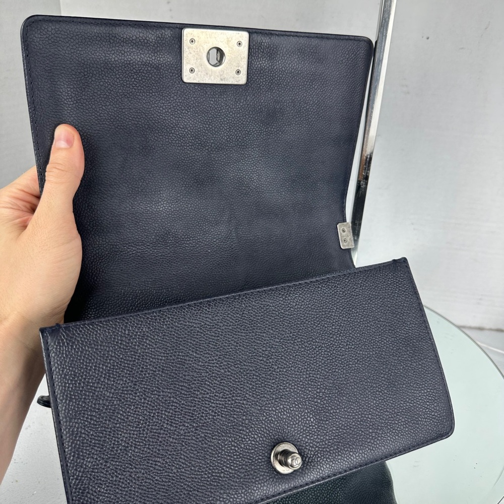 CHANEL BOY CAVIAR LEATHER Chain Shoulder Bag Navy Medium & Chanel & LV wallet - Picture 10 of 17